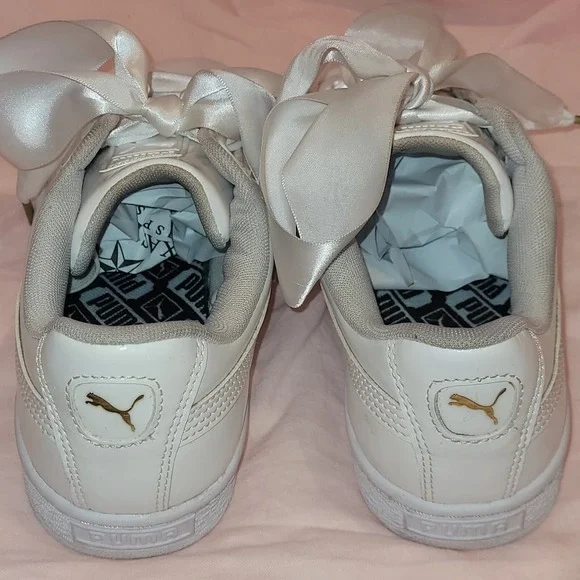 PUMA Basket Heart Patent White Woman's Sneakers Satin Ribbon Laces‎ Size 7.5 US - Picture 11 of 16